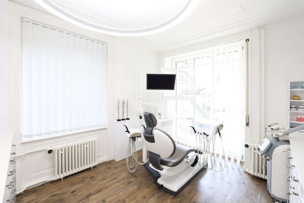 Dentanova Hintergrund